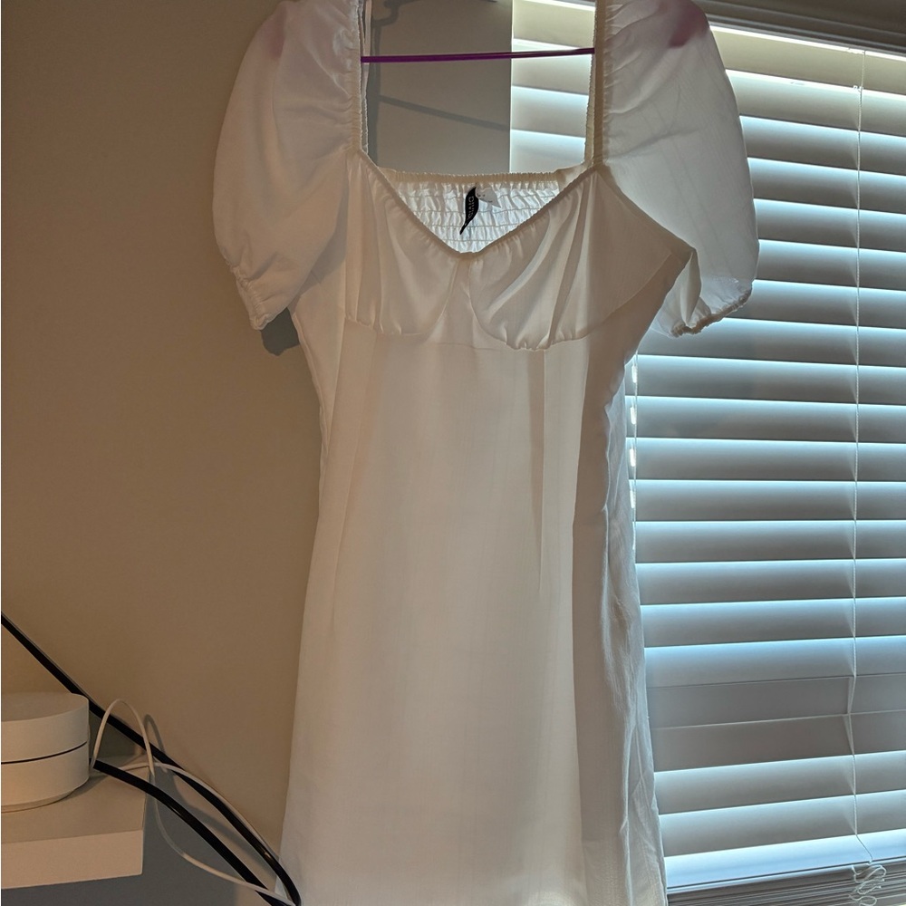 H&M White Puff Sleeve Chemise